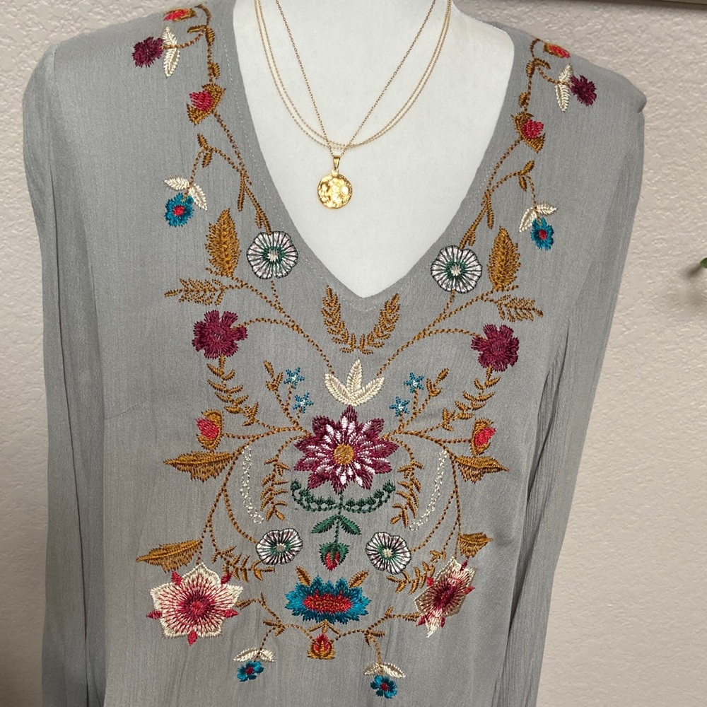 Embroidered Gray Women's Dress with bell sleeves. Jodifl, size S - Picture 1 of 15